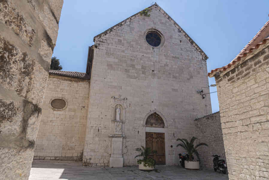 Croacia - Sibenik 19 - iglesia de San Francisco.jpg